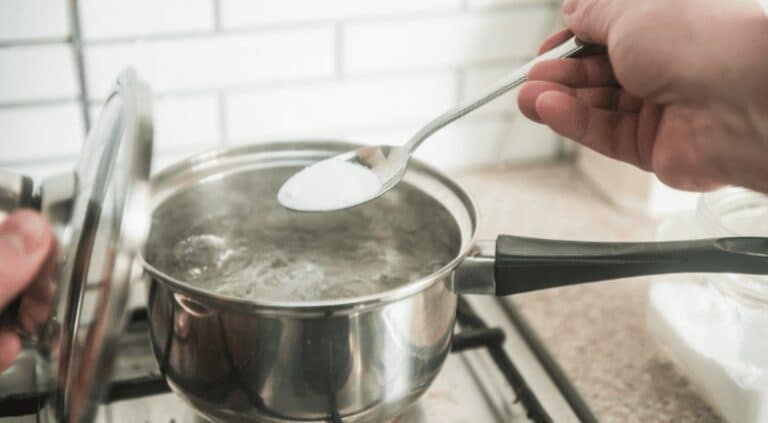 4 raisons de saler l'eau de cuisson : Le secret salé de la cuisine