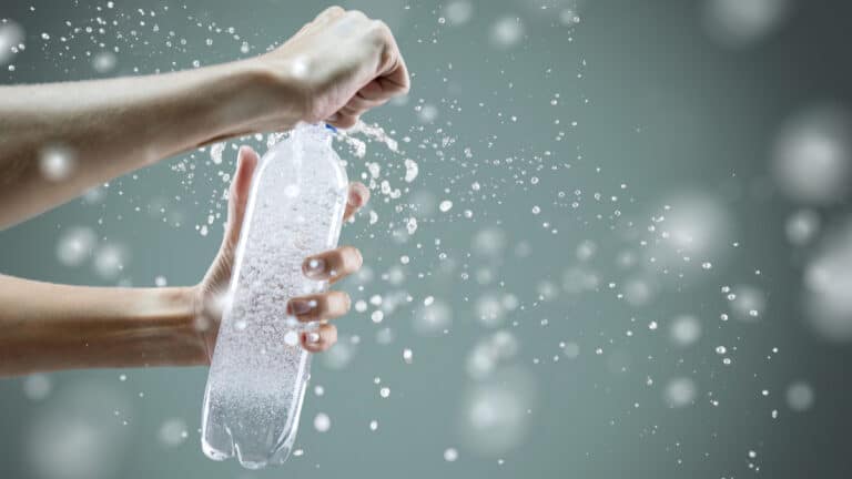 Pourquoi l'eau gazeuse donne des ballonnements ?